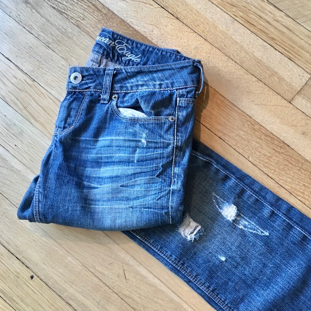 AMERICAN EAGLE STRAIGHT JEANS